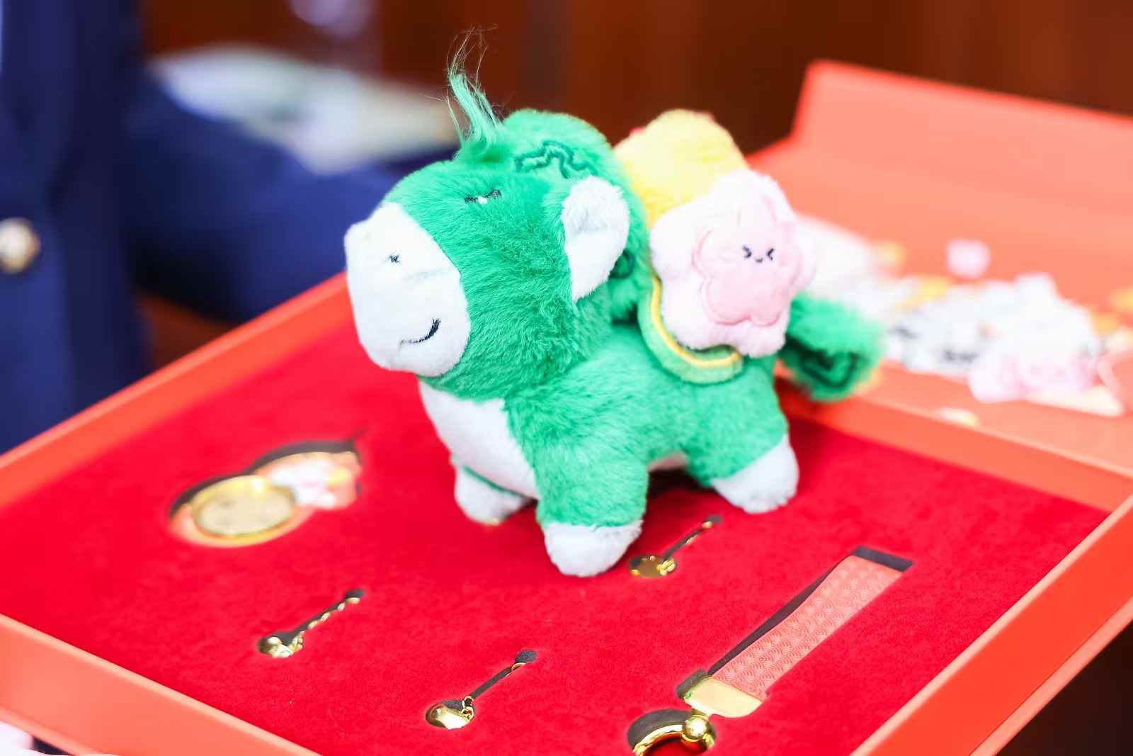 中国集邮发布马年生肖邮品 传统文化与科技融合(图3)