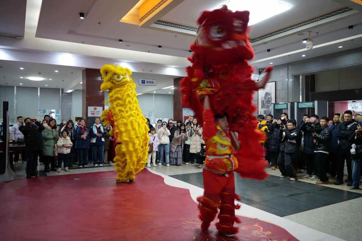湖南图书馆新春庙会融合传统与科技(图1)