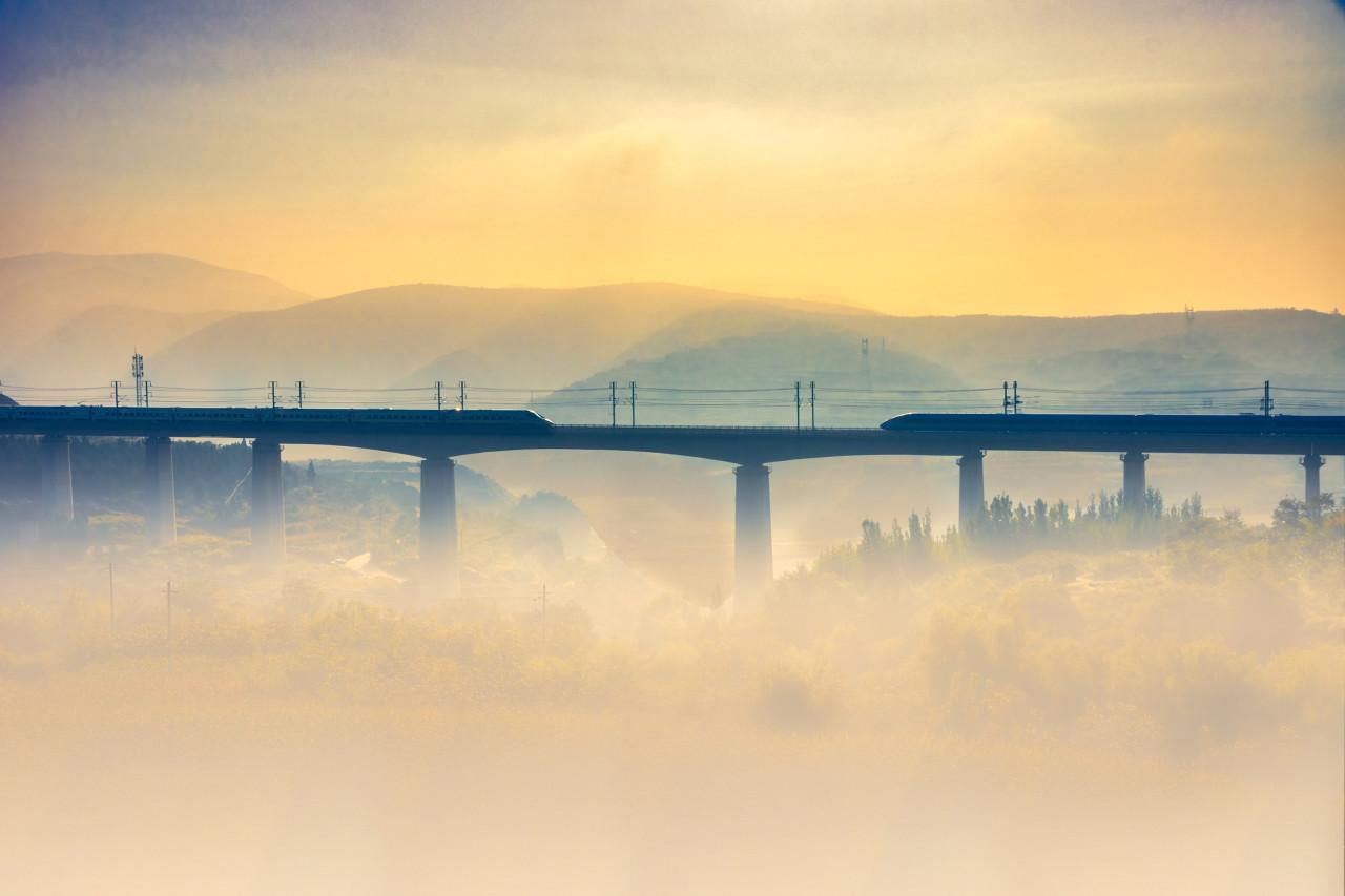 坐着火车游中国体验更丰富｜铁旅融合新趋势全攻略 - 风彩百游资讯网