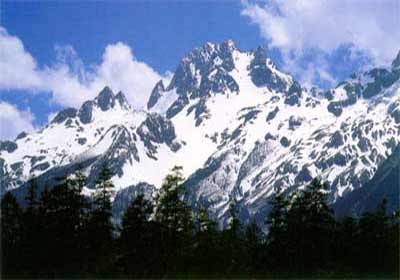 我国七大雪山全攻略｜探秘神山奇景与攀登难度(图2)