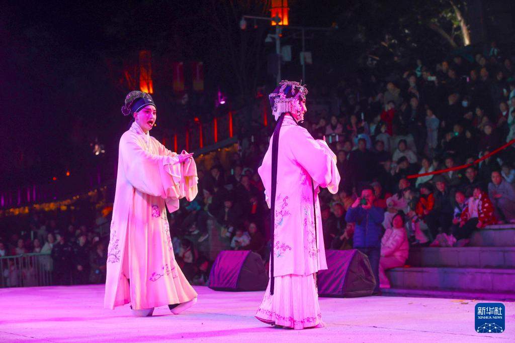 2025年全国营业性演出票房超616亿元｜市场发展全攻略(图2)